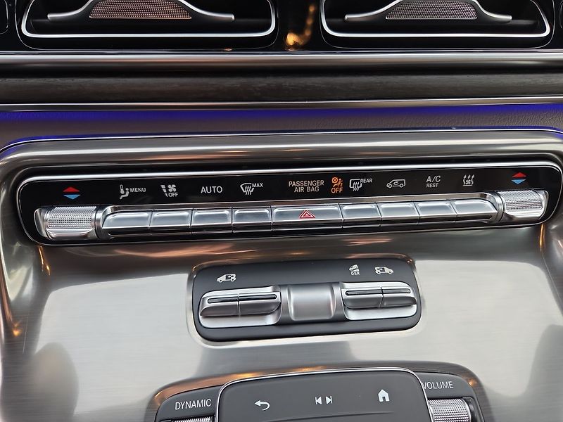 Mercedes-Benz Třídy V 300d/XL 4MATIC, EXC, Airmatic - fotka 13 z 28