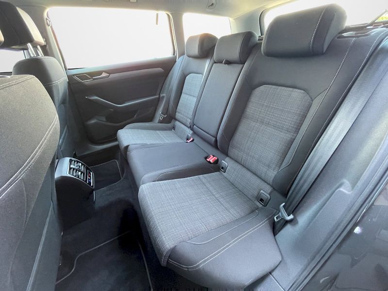 Volkswagen Passat (2022) 2.0 TDI 110 kW DSG Business - fotka 24 z 33