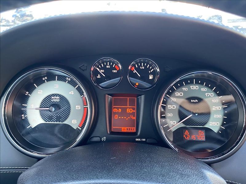 Peugeot RCZ 2,0 HDi 163HP KLIMA ZÁRUKA - fotka 18 z 27