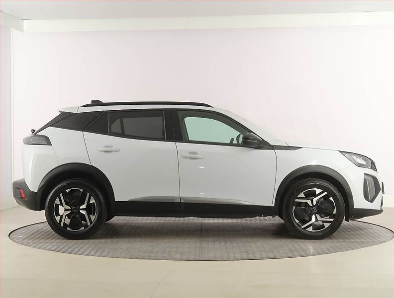 Peugeot 2008 (2025) 1.2 PureTech - fotka 6 z 26