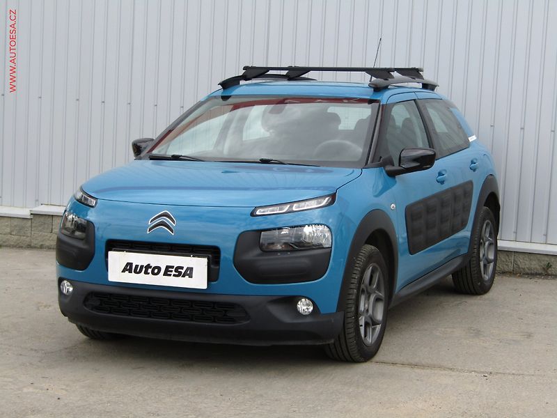 Citroën C4 Cactus (2018) 1.2 VTi, ČR, Feel, AT - fotka 3 z 18