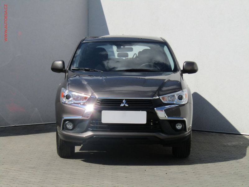 Mitsubishi ASX (2016) 1.6 Mivec, AC, temp, tažné - fotka 2 z 3