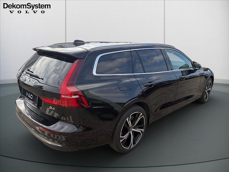 Volvo V60 (2026) 2,0 B4 Plus Bright 6247 - fotka 3 z 14