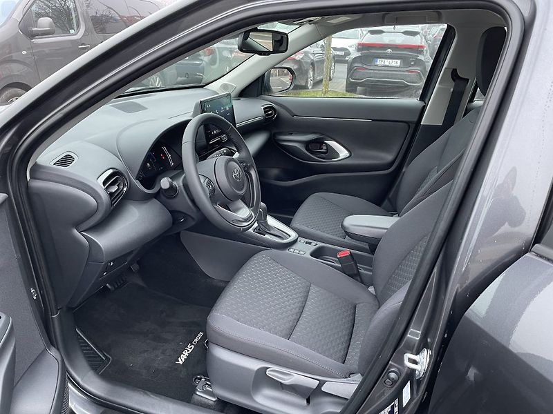Toyota Yaris Cross 1.5 Hybrid Comfort ODBĚR IHNED - fotka 12 z 27