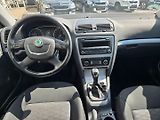 Škoda Octavia (2013) 2.0 TDI Serviska - náhled 16