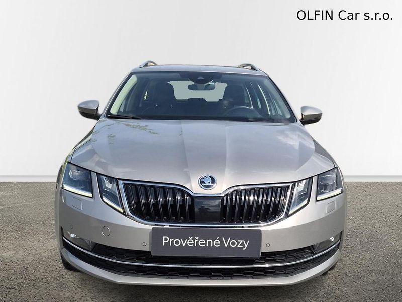 Škoda Octavia L&K Combi 2.0 TDi CR 135  kW 4 - fotka 7 z 30