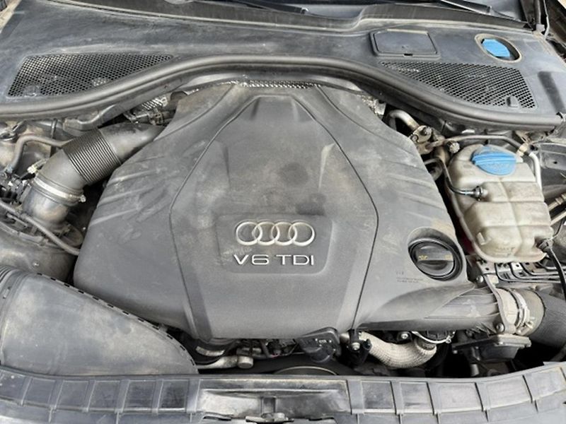 Audi A6 Avant kombi 3,0 TDi, tažné zařízení - fotka 42 z 42