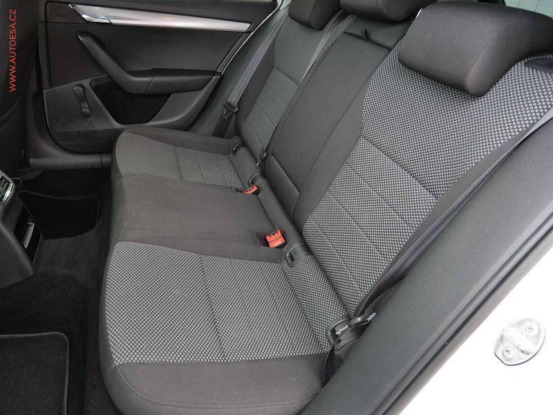 Škoda Octavia (2014) 1.4TSi, ČR, Ambition, TZ - fotka 10 z 16