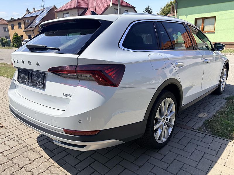Škoda Octavia SCOUT 2.0 TDI DSG MATRIX - fotka 4 z 56