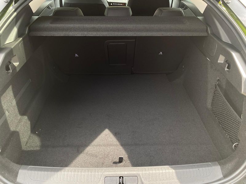 Peugeot 408 (2026) ALLURE Hybrid 145 e-DCS6 - fotka 11 z 28