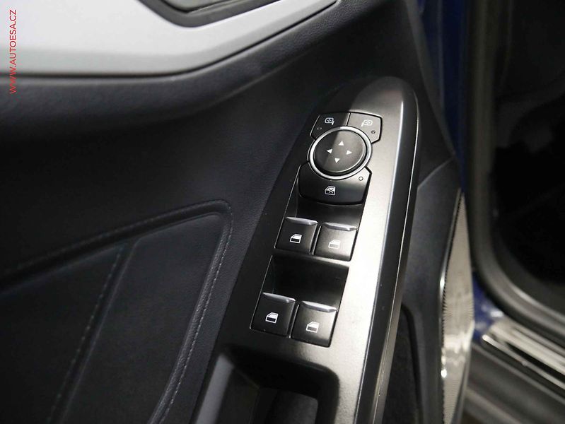 Ford Focus (2021) 2.0 TDi, servis.kniha, AT - fotka 21 z 22