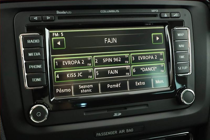 Škoda Superb (2012) Laurin&Klement 3.6 FSI V6 - fotka 9 z 18