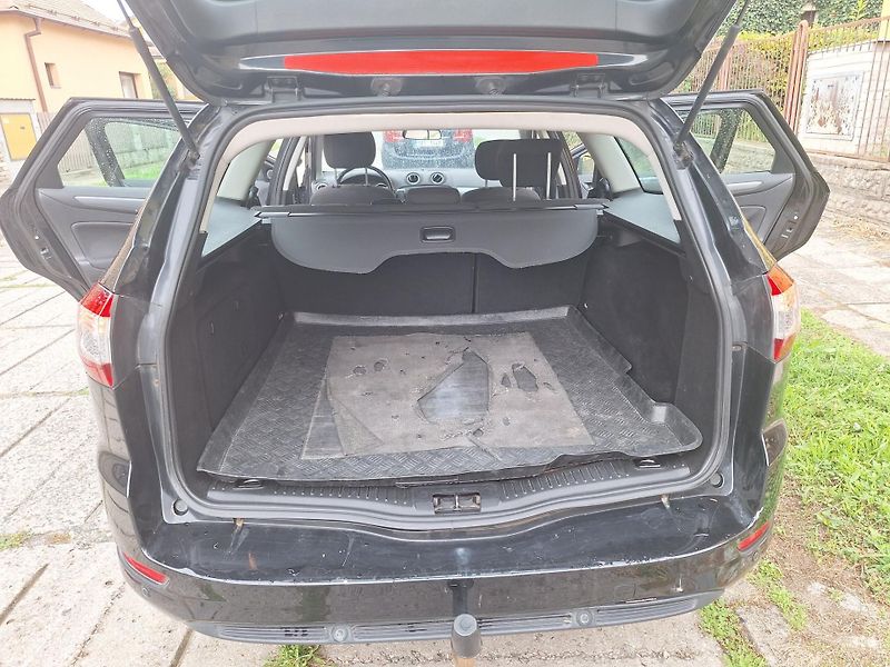 Ford Mondeo (2010) kombi MK4, 2.0 TDCi (85kW) - fotka 13 z 22