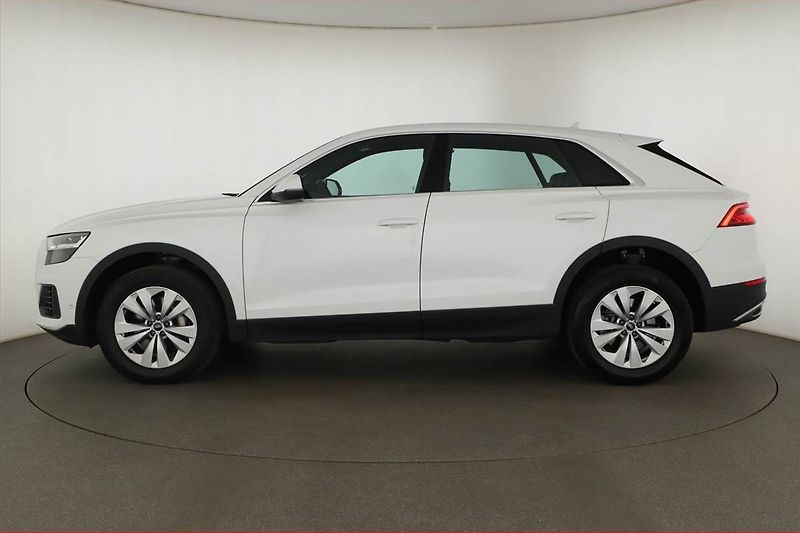 Audi Q8 (2023) 55 TFSI - fotka 3 z 20