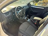 Škoda Octavia 1.6 TDi 77 kW AMBITION - náhled 7