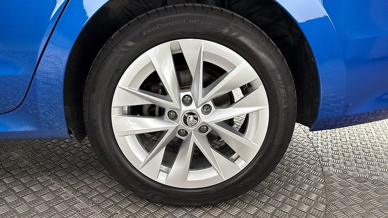 Škoda Octavia 1.4 TSI iV DSG Ambition - fotka 19 z 27