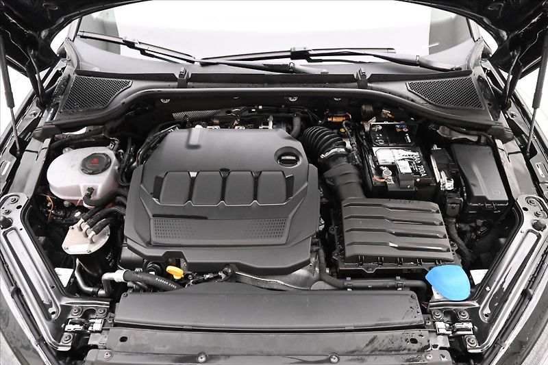 Škoda Octavia 2,0 TDI 110 KW DSG TAŽNÉ Záruk - fotka 9 z 31