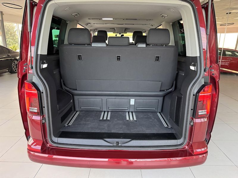 Volkswagen Multivan T6.1 2,0TDI DSG*Full LED*Navi - fotka 29 z 32