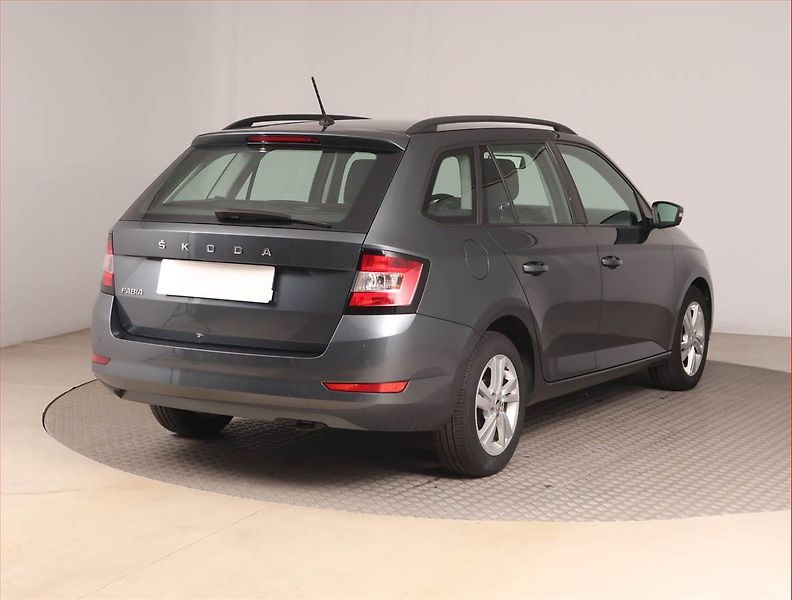 Škoda Fabia (2022) Ambition 1.0 TSI, ČR,1.maj - fotka 5 z 15