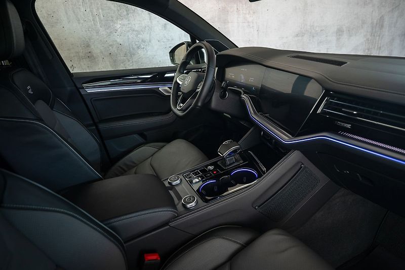 Volkswagen Touareg 3.0TDI 210kW RLine Weba ZÁRUKA - fotka 8 z 37