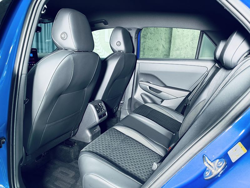 Volkswagen T-Roc (2026) R-LINE*1.5eTSI*110kW*IQ*KEYLES - fotka 29 z 34