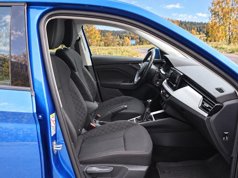 Škoda Scala 1,0 TSI 85kW CZ Klima - fotka 11 z 22