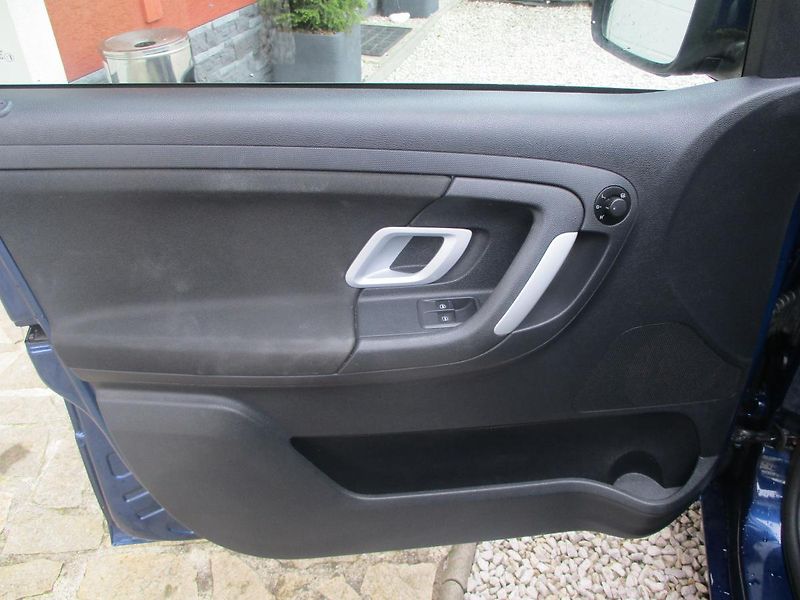 Škoda Fabia 1.4i 16V +SADA KOL - fotka 8 z 31