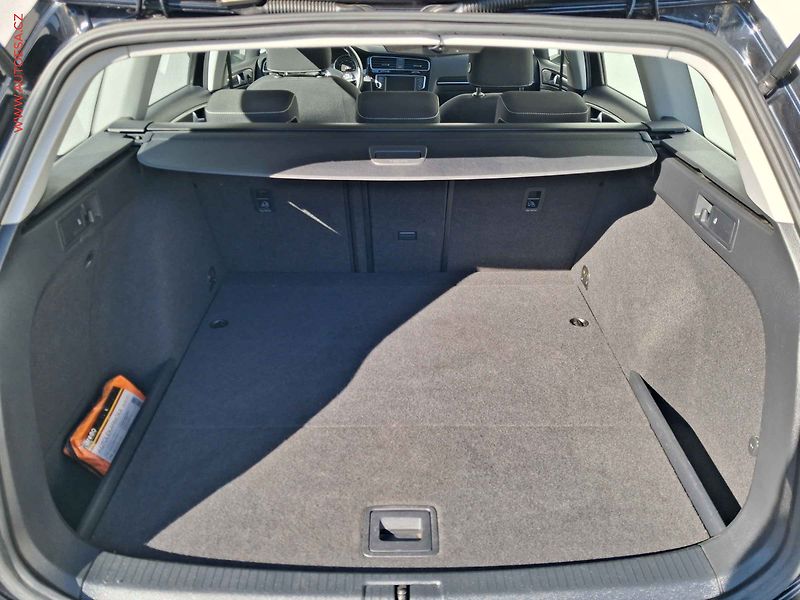 Volkswagen Golf (2017) 2.0TDi, ČR, AC, tempo, park - fotka 7 z 16