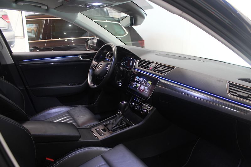 Škoda Superb (2021) 2.0TDI DSG Edition Style+ - fotka 22 z 39