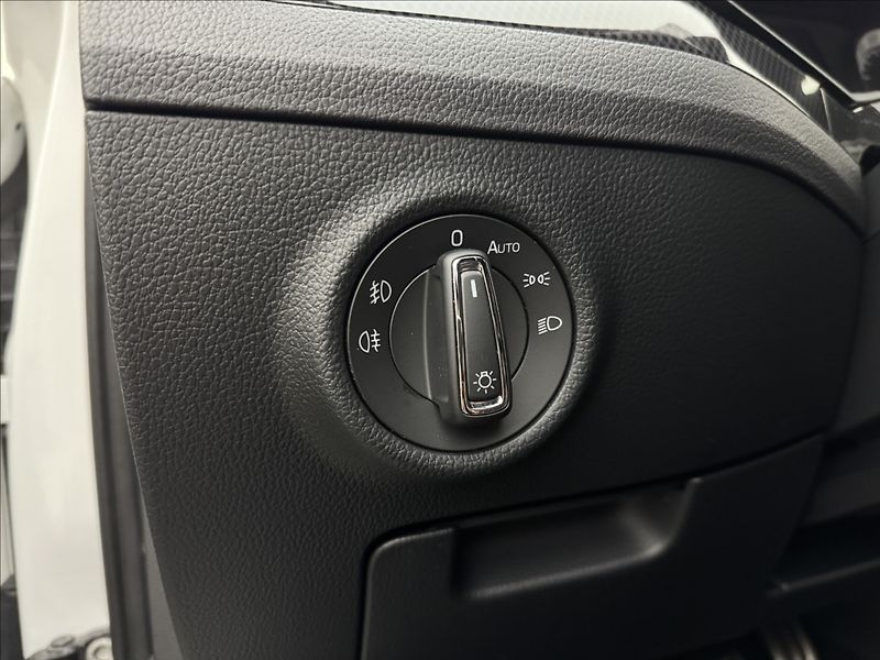 Škoda Superb 2,0 SPORTLINE 4X4 DSG 350HPAPR - fotka 8 z 55