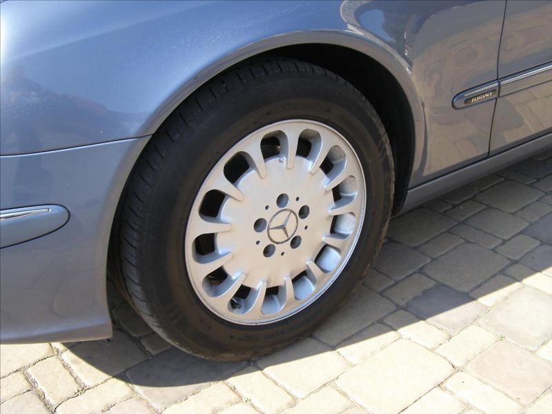 Mercedes-Benz Třídy E 2,2   SLEVA - fotka 10 z 26
