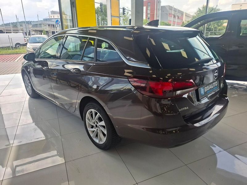 Opel Astra 1.4T 110KW AUT 2018 - fotka 4 z 11