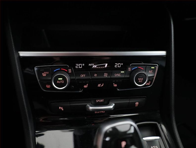 BMW Řada 2 (2018) 218i Gran Tourer, Automat - fotka 10 z 17