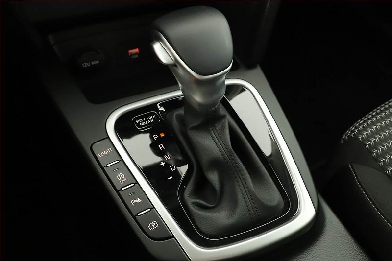 Kia Ceed (2025) 1.5 T-GDI, TOP, DPH, AUTOMAT - fotka 12 z 20
