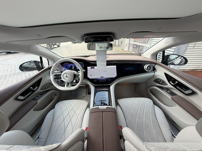 Mercedes-Benz EQS 53 4MATIC+ Electric Art Editio - fotka 16 z 48
