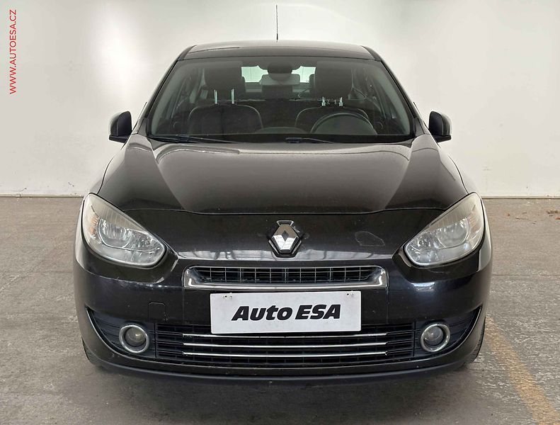 Renault Fluence (2010) 1.5 dCi, ČR, AC, tempo, park - fotka 2 z 14