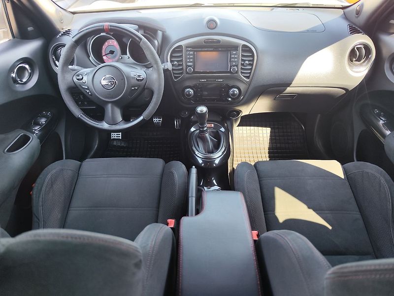 Nissan Juke 1.6 DIG-T/160kW Nismo RS - fotka 12 z 31