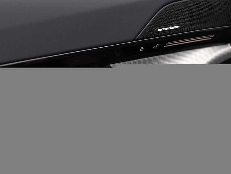 BMW Řada 5 520d xDrive - fotka 17 z 23