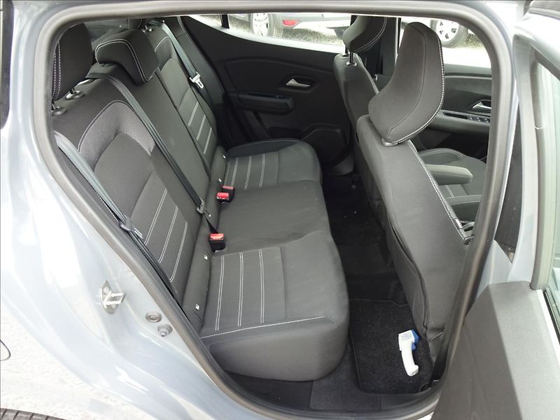 Dacia Sandero 1,0 TCe 67kW - fotka 25 z 50