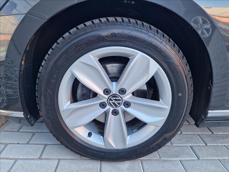 Volkswagen Passat 2.0TDI 147kW 4MOTION DSG Eleg - fotka 44 z 50
