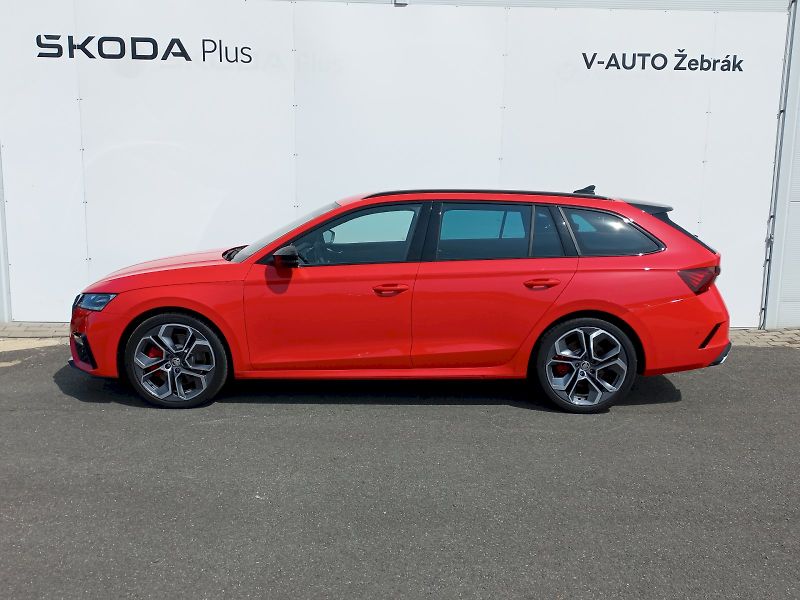 Škoda Octavia (2023) COMBI RS  2,0TSI DSG - fotka 3 z 26