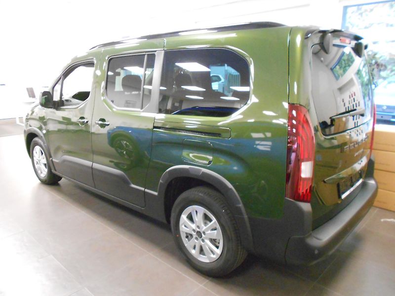 Peugeot Rifter LONG ALLURE BlueHDi 130 M6 - fotka 3 z 10