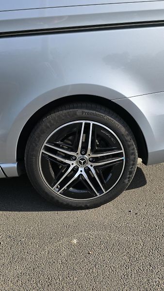 Mercedes-Benz Třídy V (2024) V 300 d 4MATIC EXCLUSIVE - fotka 42 z 49