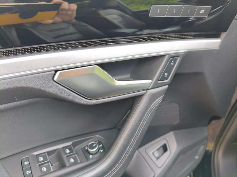 Volkswagen Touareg (2022) 3,0 TDI Elegance 210 KW - fotka 19 z 40