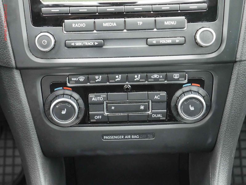 Volkswagen Golf (2011) 1.2 TSi, Comfortline - fotka 12 z 15