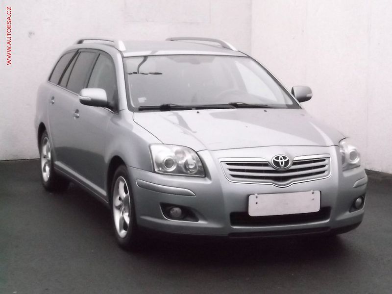 Toyota Avensis (2004) 1.8 VVT, Executive - fotka 1 z 3