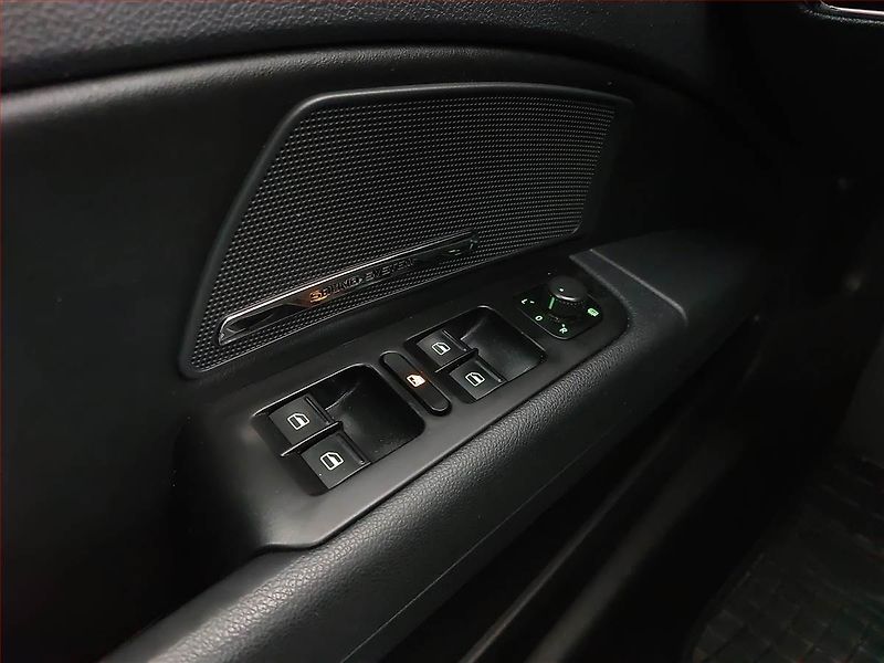 Škoda Superb (2013) 3.6 FSI V6, 4X4, Automat - fotka 17 z 18