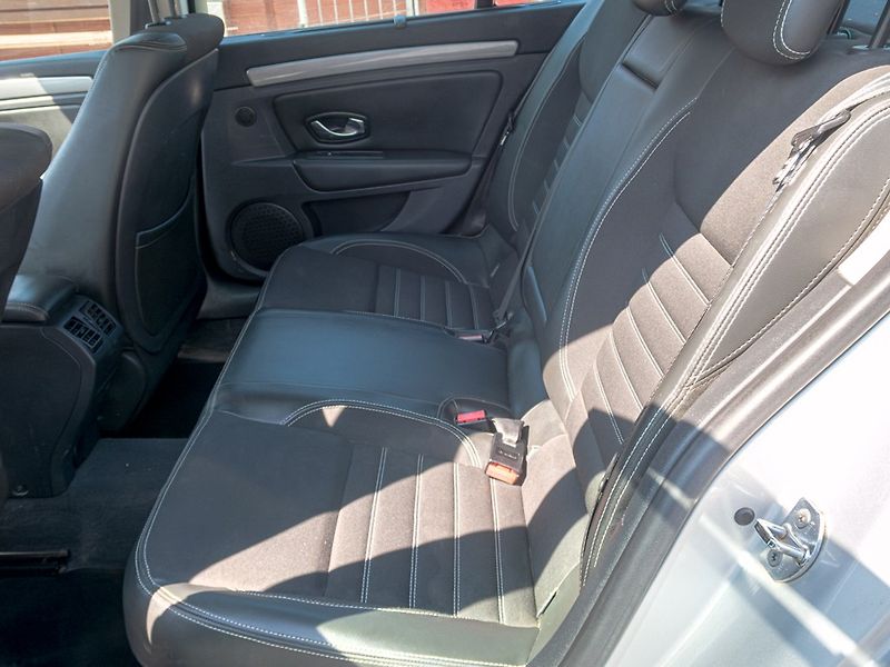 Renault Laguna (2013) 2.0DCI 96KW – NAVIGACE - fotka 30 z 40