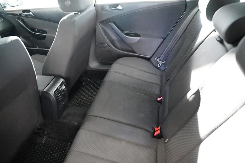Volkswagen Passat - fotka 19 z 21