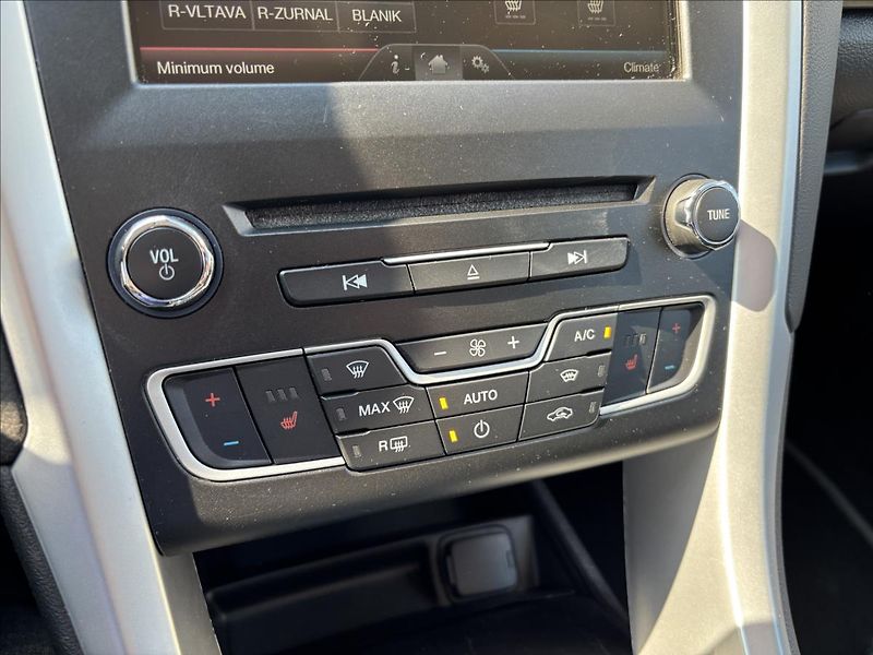 Ford Mondeo 2,0 TDCi 110kW Trend - fotka 27 z 36